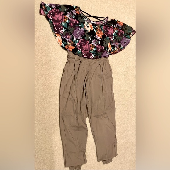 🌾 Candie’s vibrant top - Picture 4 of 9